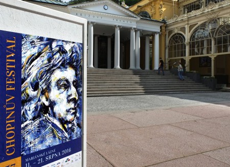 chopin-na-kolonade_1.jpg